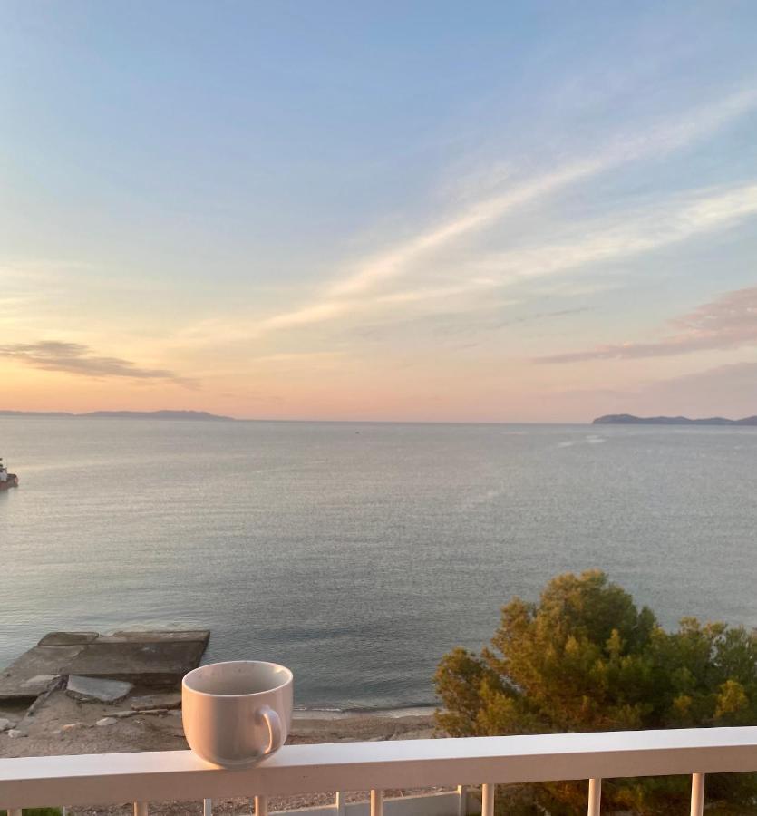 Les Pieds Dans L Eau, Vue Sur Les Iles D'Or Apartment Hyeres Ngoại thất bức ảnh