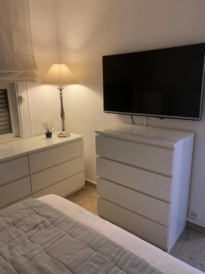 Les Pieds Dans L Eau, Vue Sur Les Iles D'Or Apartment Hyeres Ngoại thất bức ảnh